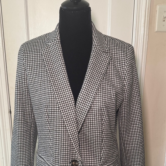 Women's Ann Taylor NWT Black and White Houndstooth Blazer Size 10P - Picture 2 of 12